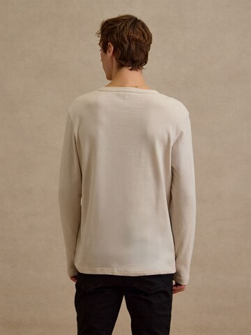 DAN FOX APPAREL Футболка 'Linus' в Белый