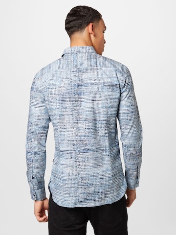 Coupe regular Chemise 'Magneton' BOSS en bleu