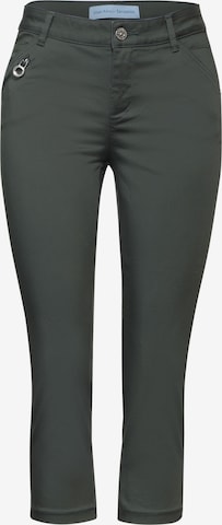 STREET ONE Slim fit Pants in Green: front