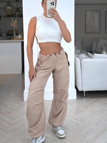 Worldclassca Regular Cargo Pants 'Damen Cargo Hose Parachut' in Beige: front