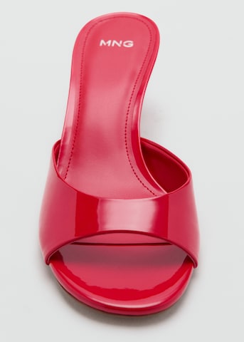 MANGO - Zapatos abiertos 'SANDYR' en rojo