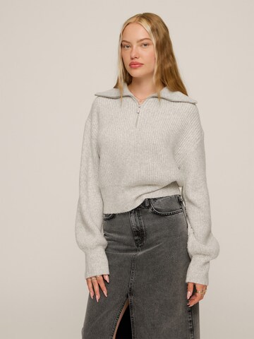 Pullover di Cheyenne Ochsenknecht in grigio: frontale