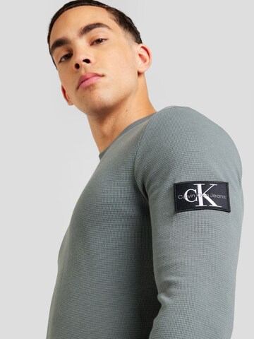 Calvin Klein Jeans T-shirt i grå