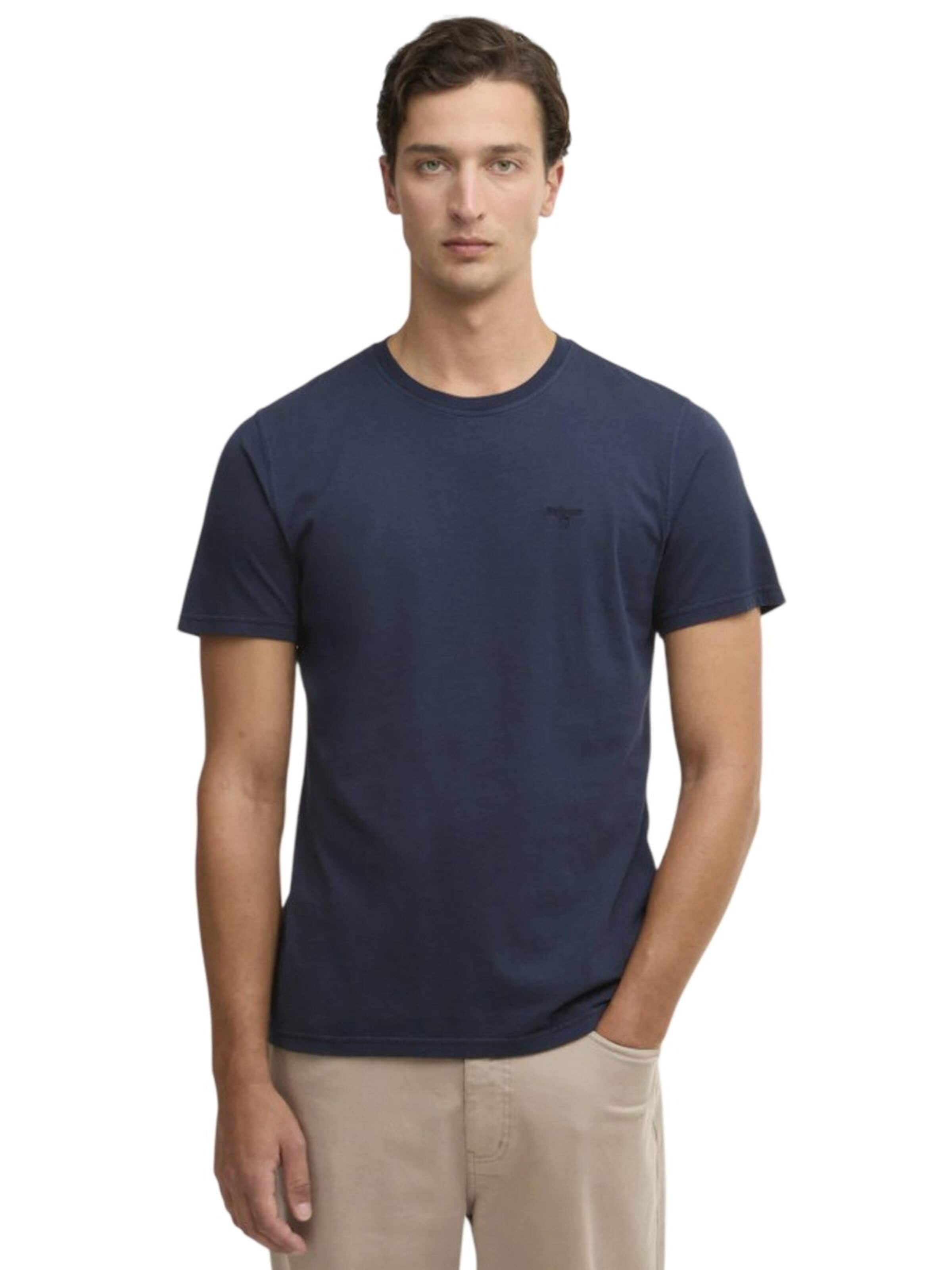 Barbour Shirt in Blue: front