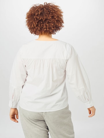 PIECES Curve Blouse 'Geraldine' in White