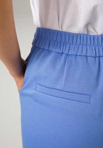 Aniston CASUAL Slimfit Bundfaltenhose in Blau