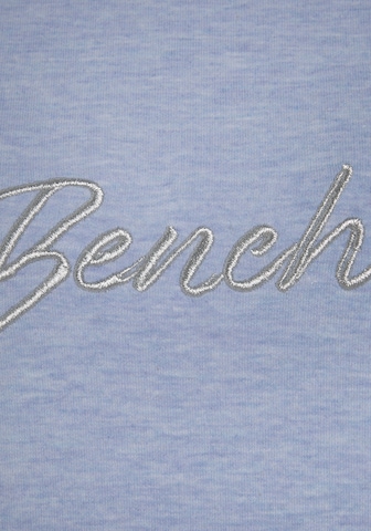 BENCH Sweatshirt i blå