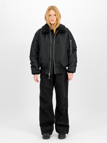 ALPHA INDUSTRIES Jacke 'B-15' in Schwarz: Vorderseite