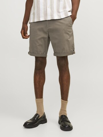 JACK & JONES Szabványos Chino nadrág 'JJIBowie' - barna: elől