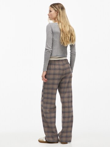 Loosefit Pantalon Pull&Bear en marron
