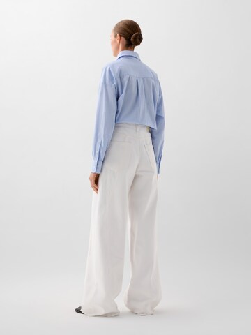 Scalpers Regular New Curvy Denim Pant ' ' in Weiß