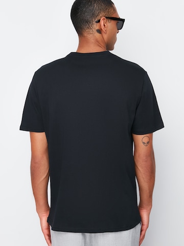 Trendyol T-Shirt in Schwarz