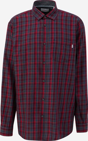 s.Oliver Men Tall Sizes Button Up Shirt in Red: front