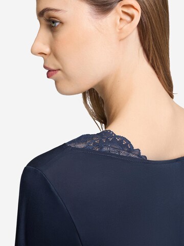 Hanro Nachthemd 'Azelia' in Blauw