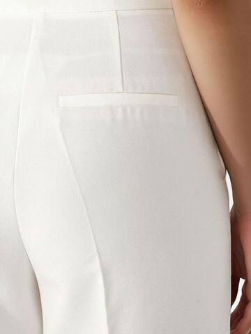 Regular Pantalon à plis Hiccup en beige