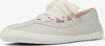 CAMPER - Sabrina 'Peu Path+' em branco: frente