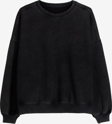 Bershka Sweatshirt in Zwart: voorkant