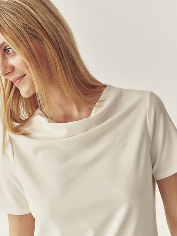 TATUUM - Camiseta 'LUCA' en blanco