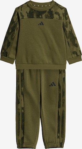 ADIDAS SPORTSWEAR Treenipuku 'Seasonal Essentials' värissä vihreä: etupuoli