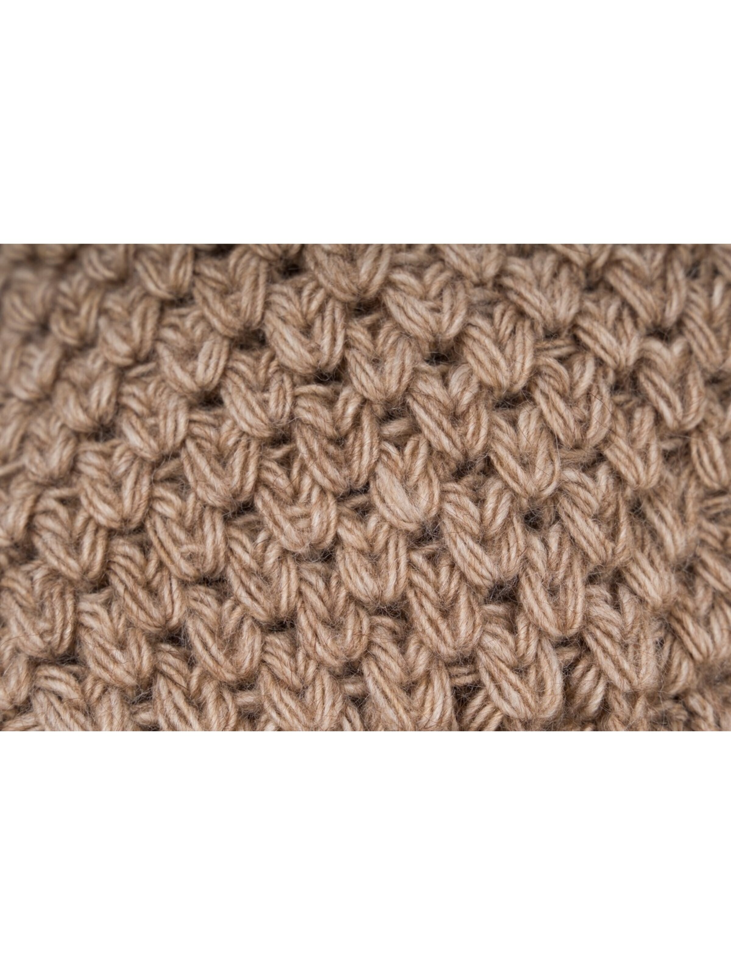 styleBREAKER Beanie 'Kinder Bommelmütze V-Muster Gehäkelt' in Brown