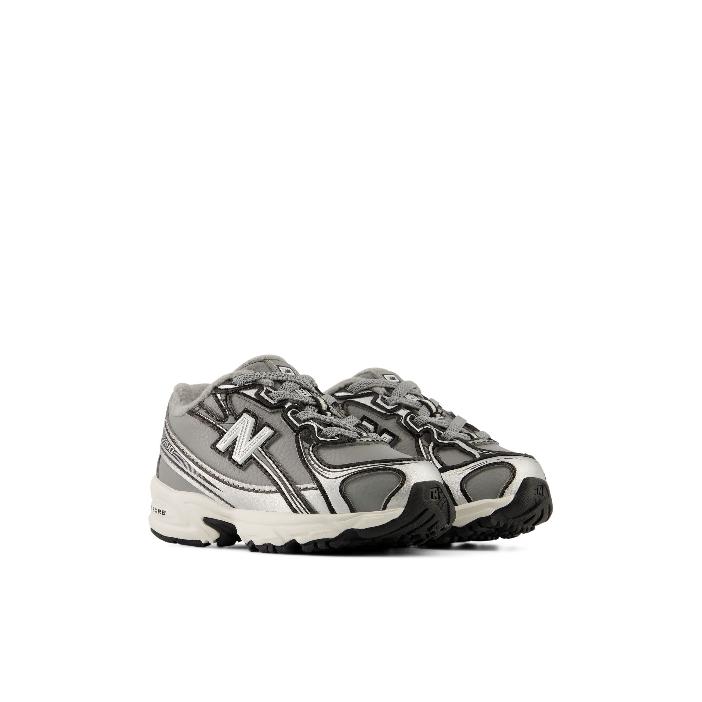 new balance Sneakers '740 Bungee Lace' in Grijs