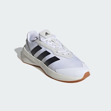 ADIDAS SPORTSWEAR - Zapatillas deportivas bajas 'Heawyn' en blanco