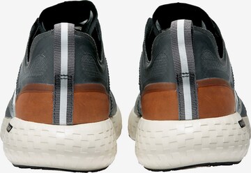 Cole Haan Sneaker in Grau