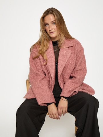 Peppercorn Mantel 'Cynthia' in Pink