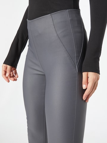 Skinny Leggings di OBJECT in grigio