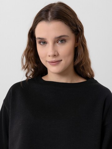 Jacey Quinn Sweatshirt 'Elsa' in Black