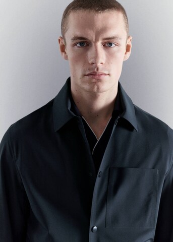 MANGO MAN Shirt in Blue