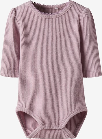 NAME IT Strampler in Lila: Vorderseite