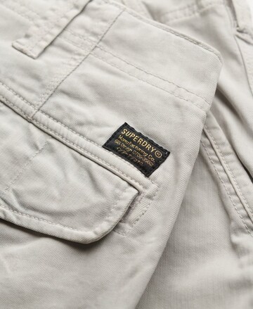 Regular Pantalon chino Superdry & Co en gris