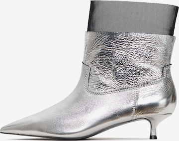Bottines CESARE GASPARI en argent : devant