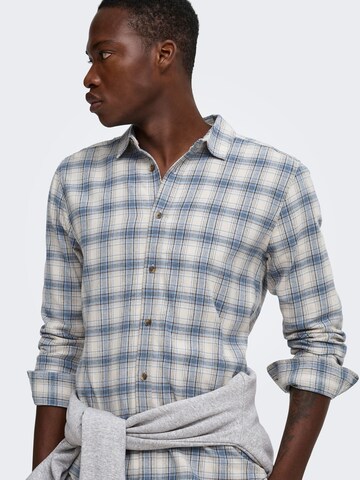 Coupe regular Chemise 'GUDMUND' Only & Sons en bleu