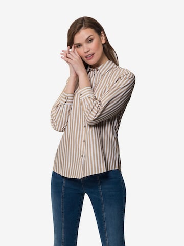 heine Pusero värissä beige: etupuoli