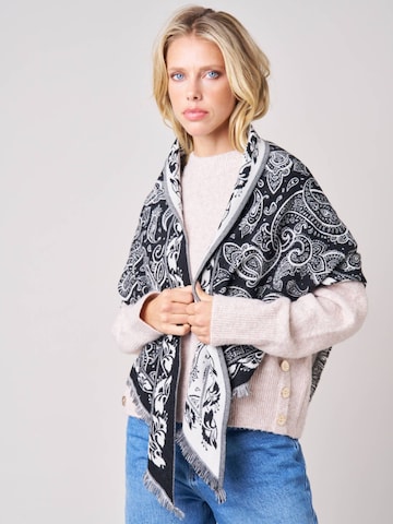 Deeluxe Scarf in Black
