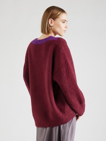 Warehouse - Pullover 'Holly Christmas' em vermelho