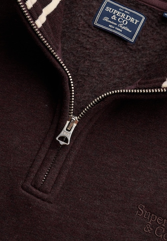 Sweat-shirt 'Essential Serif' Superdry & Co en rouge