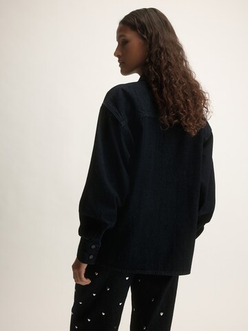 KAVAZI Blouse in Blue