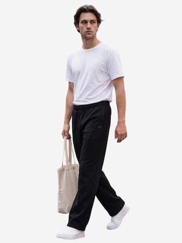 Tommy Life Trousers in Black