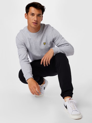 Lyle & Scott Tapered Broek in Zwart