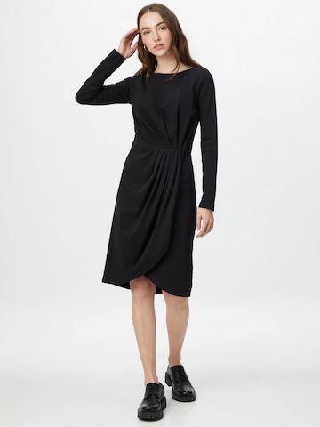 NU-IN - Vestido em preto: frente