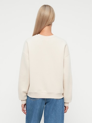 ONLY Sweatshirt 'ONLELISANNA' in Beige