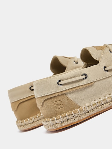 Pull&Bear Espadrillo värissä beige