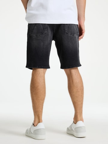 CHASIN' Regular Jeans in Black