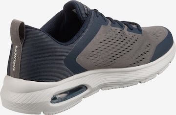 Baskets basses 'Dyna Air' SKECHERS en gris