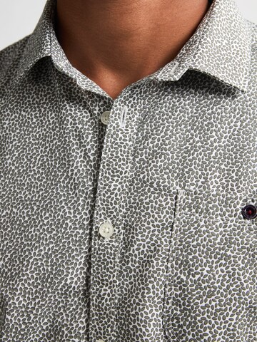 PETROL INDUSTRIES MEN Comfort fit Button Up Shirt in Green