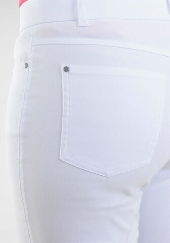 Navigazione Slim fit Pants in White