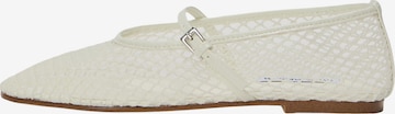 Ballerina con cinturino 'Mags' di STEVE MADDEN in bianco: frontale